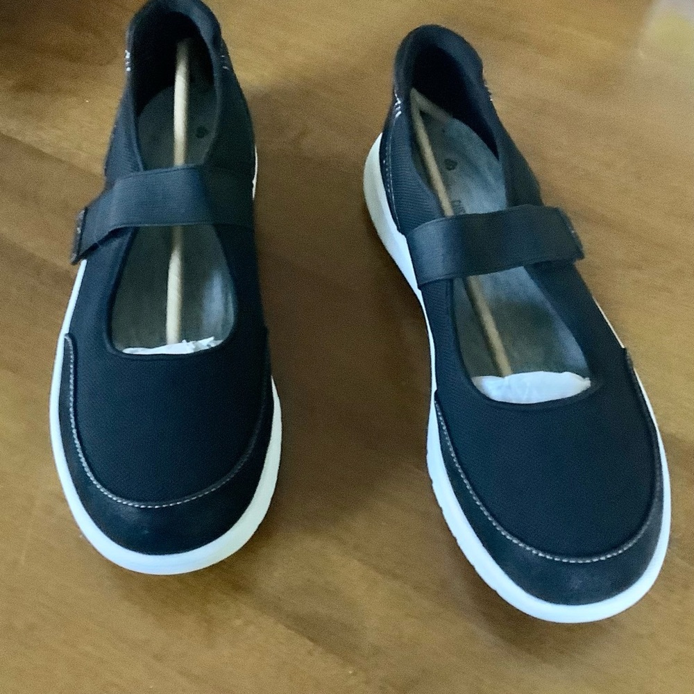 Clarks Cloudsteppers Adella West new